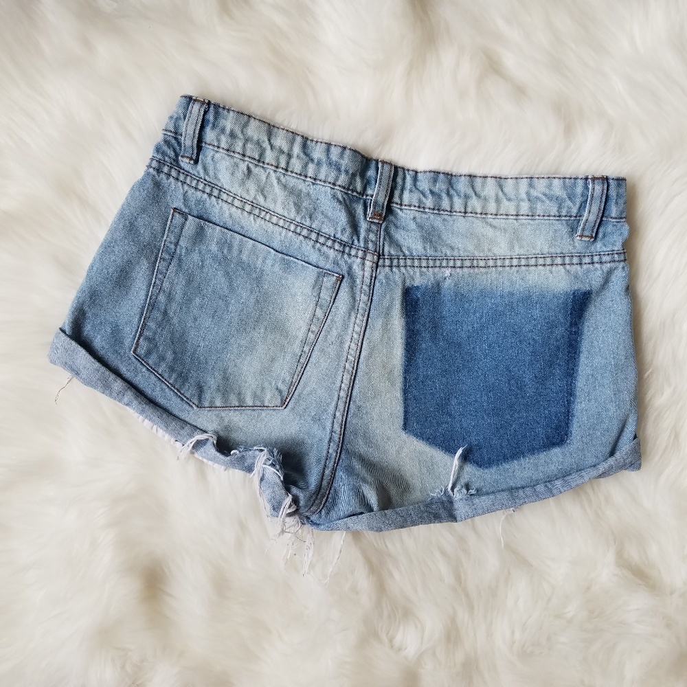 🖤SALE: price drop🖤Cotton On mid rise jean shorts
